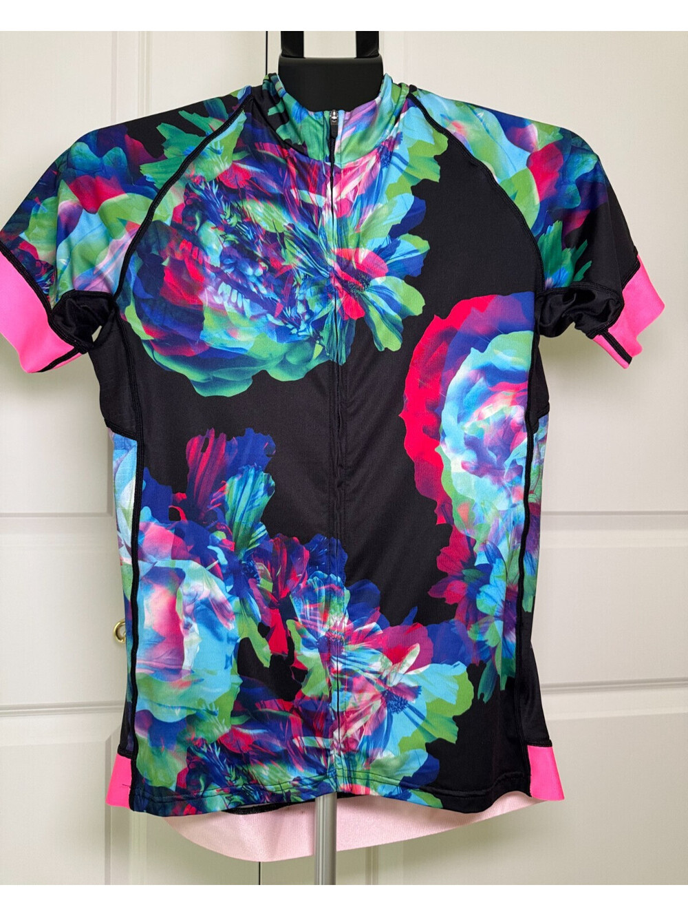 Women’s Shebeest Black Floral Cycling Short Sleeve Jersey (M)